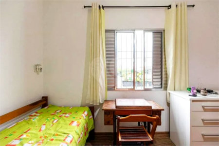 Sobrado à venda com 3 quartos, sendo 1 suíte, em Vila Paulicéia, São Paulo, SP