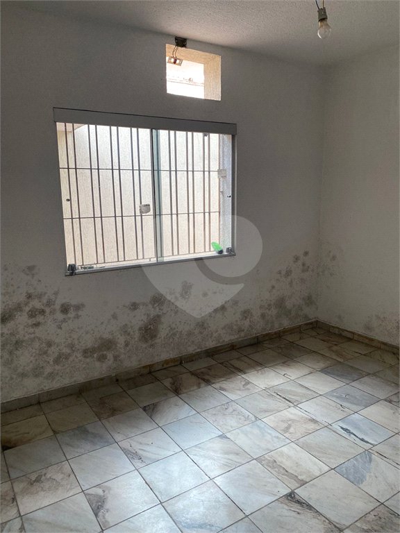 Casa térrea com 280m2, 3 dorms. - Saúde
