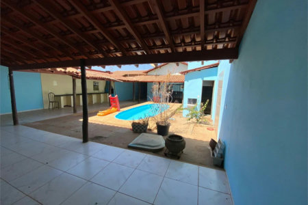 Casa à venda com 3 quartos, sendo 1 suíte, em São Félix, Balsas, MA