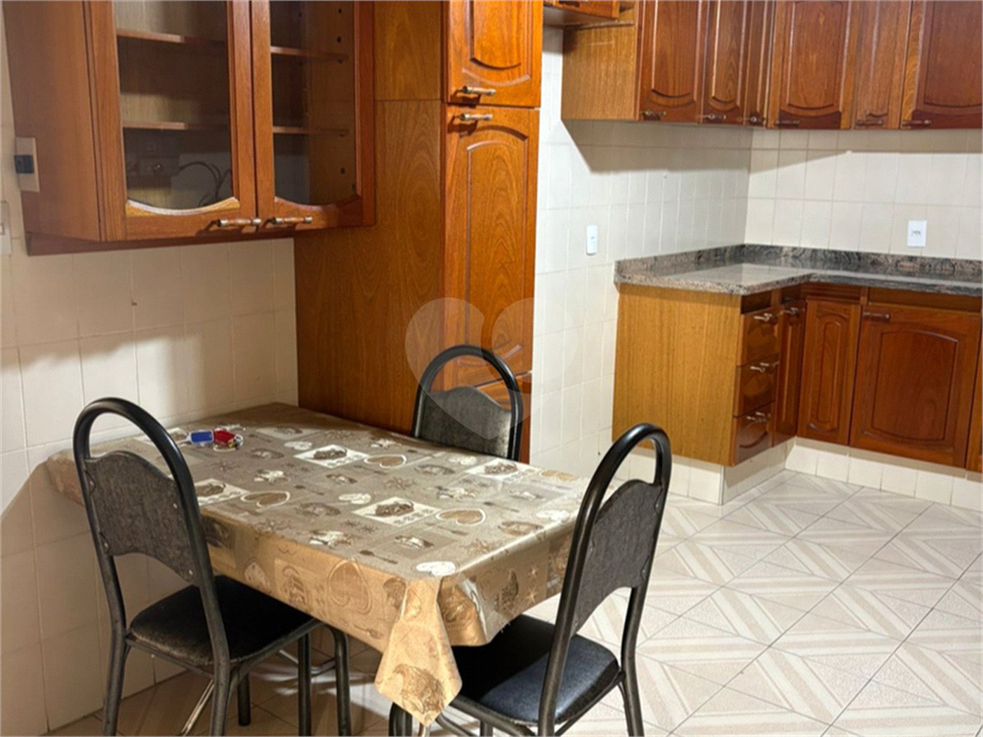 Apartamento à venda com 3 quartos, sendo 1 suíte,  no Centro, Sorocaba, SP