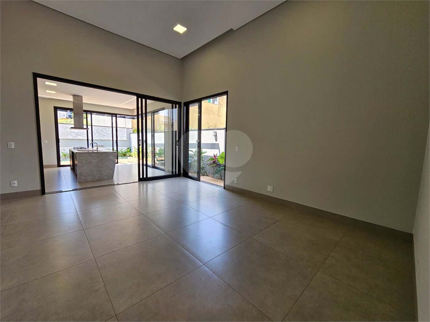 Casa à venda com 4 suítes no condomínio Residencial Terras de Siena, Ribeirão Preto - SP