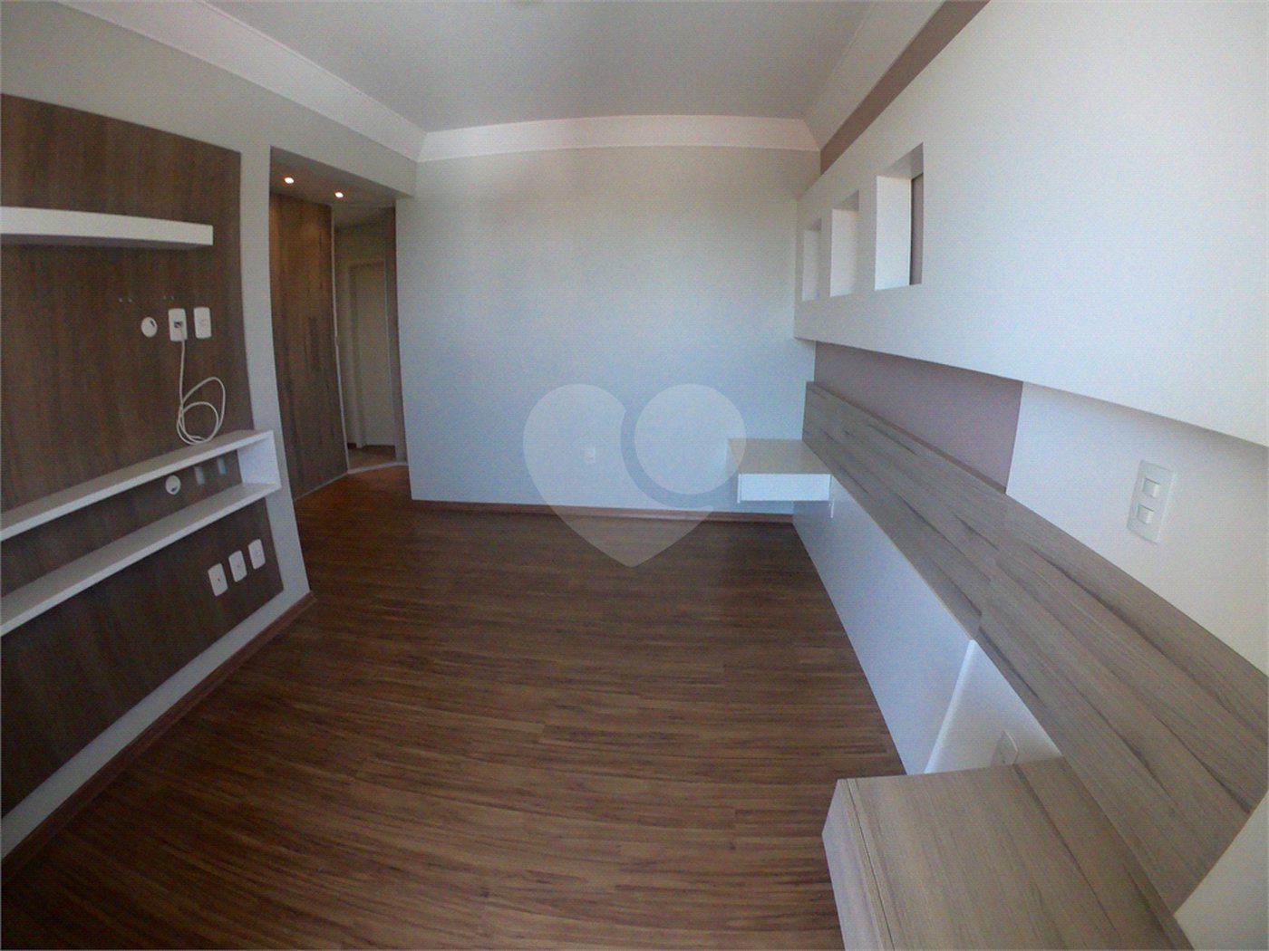 Apartamento à venda com 2 suítes em Vila Todos Os Santos, Indaiatuba, SP