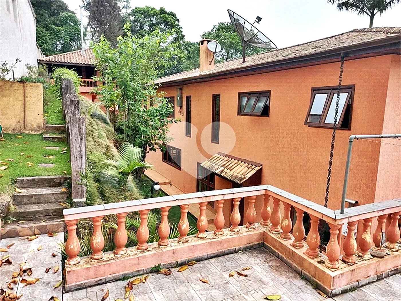 Casa à venda com 4 quartos, sendo 2 suítes, no condomínio Parque Imperial da Cantareira, Mairiporã - SP