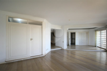 Apartamento à venda com 3 suítes em Vila Suzana, São Paulo, SP
