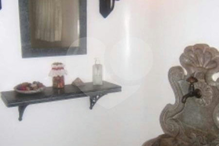 Casa de Vila à venda com 4 quartos, sendo 2 suítes, em Granja Julieta, São Paulo, SP