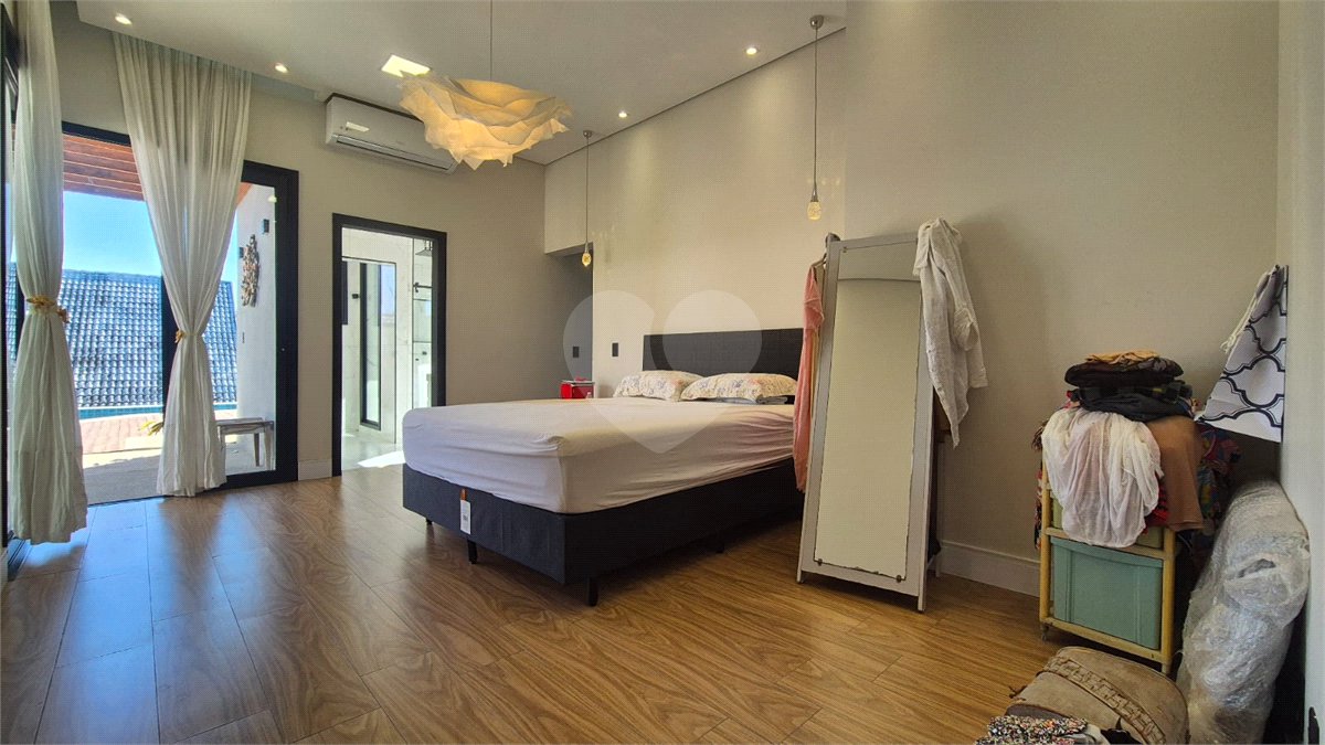 Casa à venda com 5 quartos, sendo 3 suítes, no condomínio Residencial Vale do Lago, Sorocaba - SP