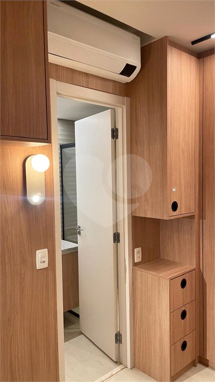 Apartamento à venda ou para alugar com 2 suítes em Pinheiros, São Paulo, SP