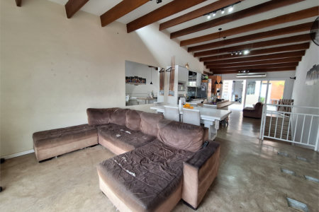 Casa à venda com 3 quartos, sendo 1 suíte, em Chora Menino, São Paulo, SP