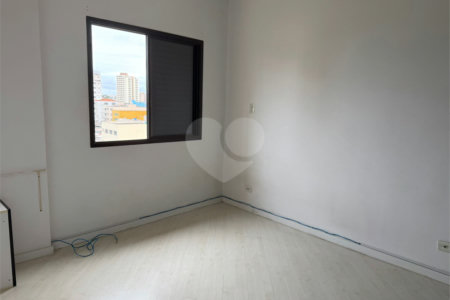 Apartamento à venda com 3 quartos, sendo 1 suíte, no Centro, Suzano, SP