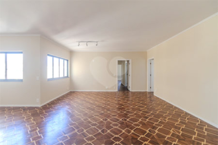 Apartamento para alugar com 3 quartos, sendo 1 suíte, em Vila Hamburguesa, São Paulo, SP