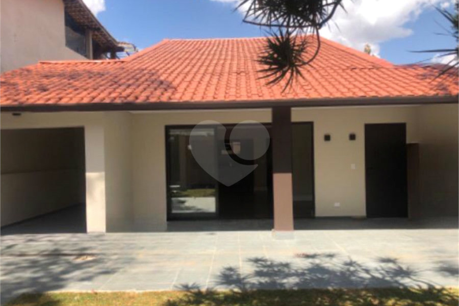 Casa à venda com 4 quartos, sendo 2 suítes,  em Horto Florestal, São Paulo, SP