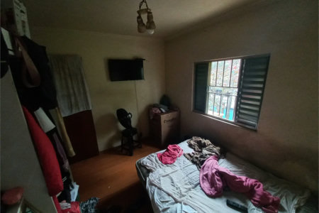 Sobrado à venda com 3 quartos, sendo 1 suíte,  em Jardim Helga, São Paulo, SP