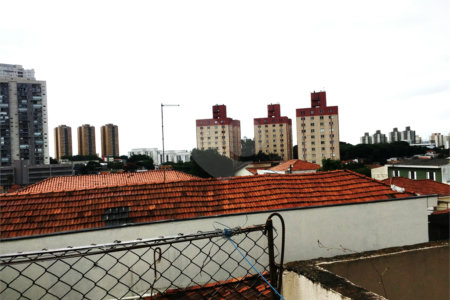 Sobrado à venda com 4 quartos, sendo 1 suíte,  em Vila Gomes, São Paulo, SP