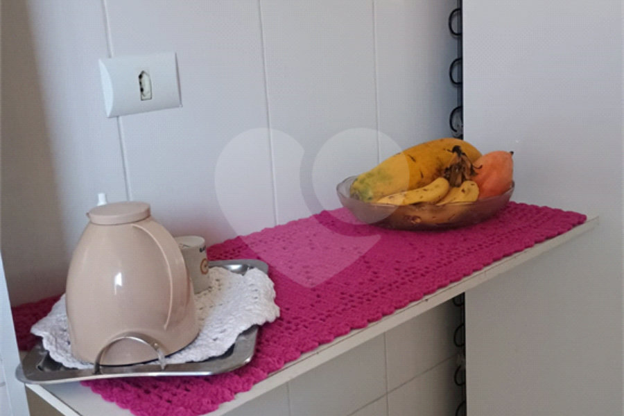 Apartamento à venda com 2 quartos em Parque Maria Domitila, São Paulo, SP