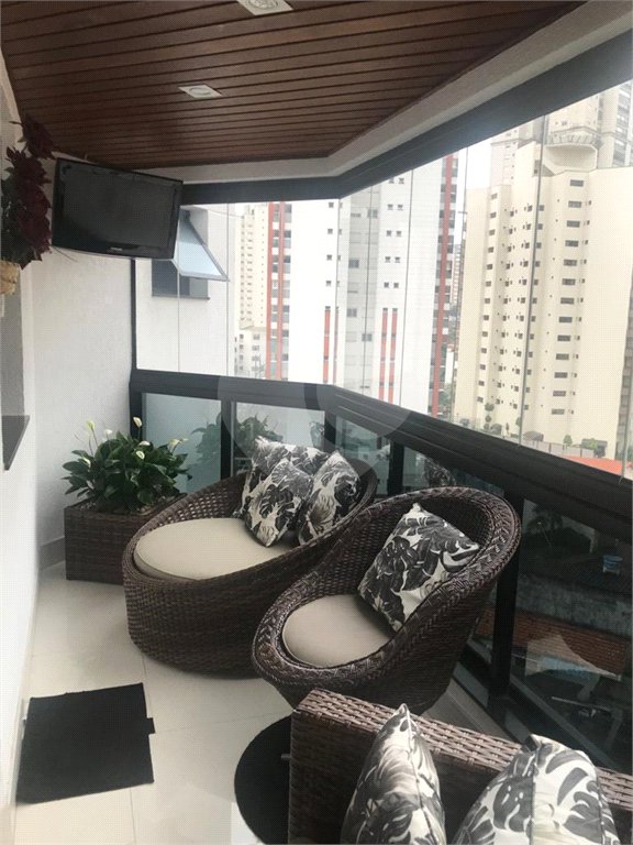 Apartamento à venda com 3 suítes em Vila Regente Feijó, São Paulo, SP