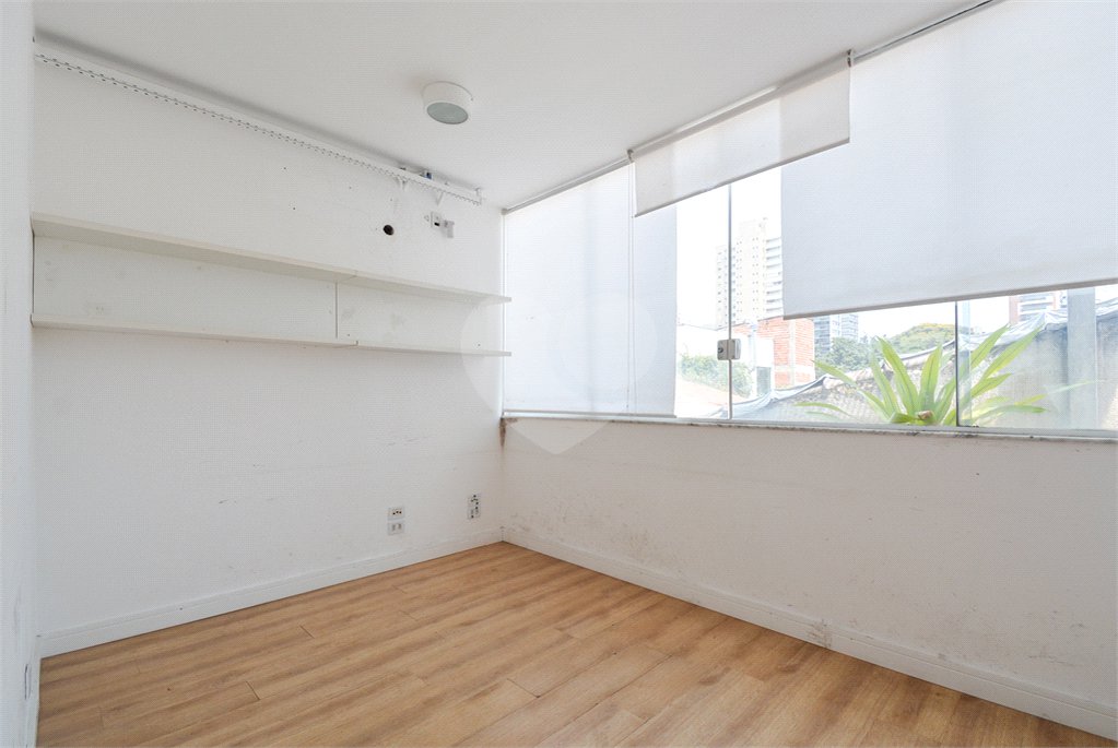 Sobrado à venda ou para alugar com 4 quartos em Vila Clementino, São Paulo, SP