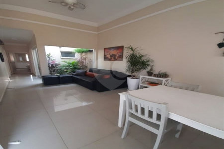 Casa à venda com 3 quartos, sendo 1 suíte, no condomínio Horto Florestal II, Sorocaba - SP