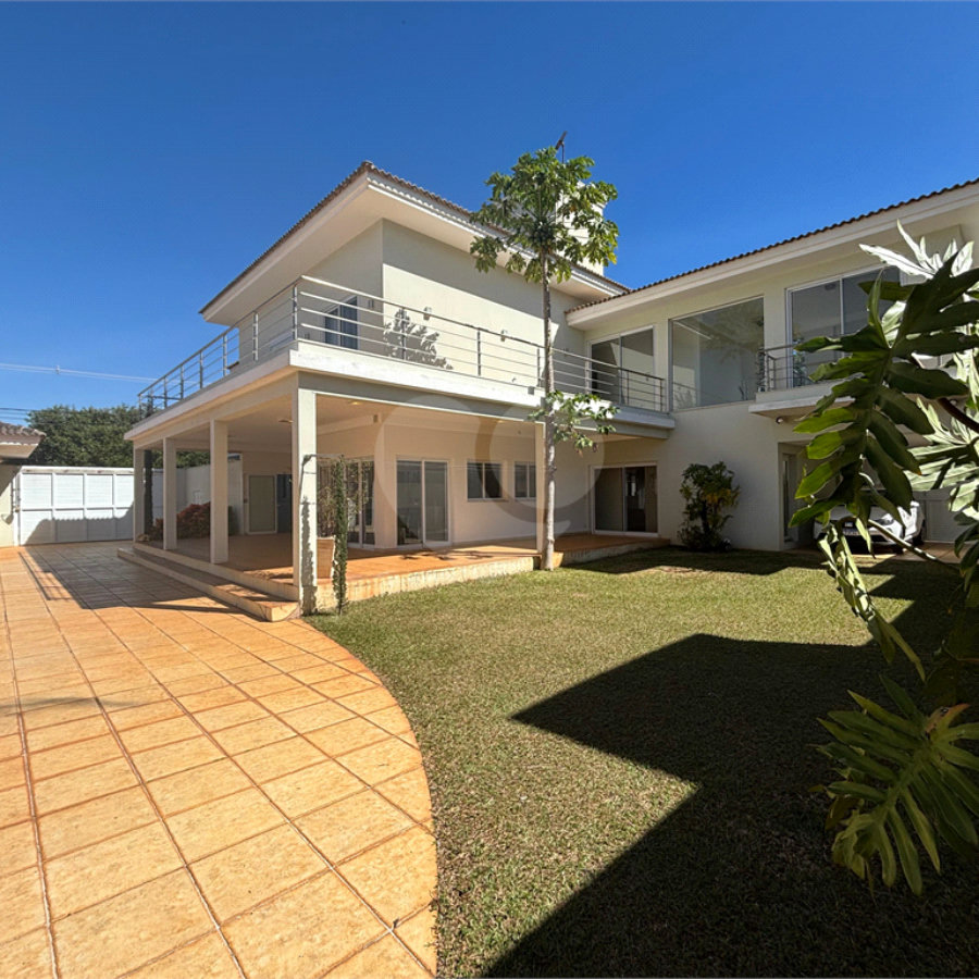 Casa á venda condomínio Damha I