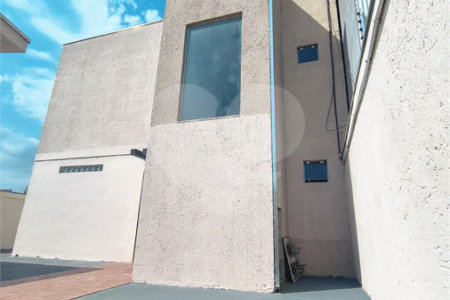 Casa com Suíte Master, Closet, Piscina e Espaço Gourmet Próxima ao Parque Ecológico- 03 quartos -com quintal