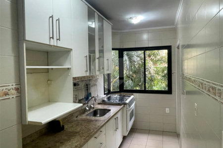 Apartamento à venda com 3 quartos, sendo 1 suíte, em Morumbi, São Paulo, SP