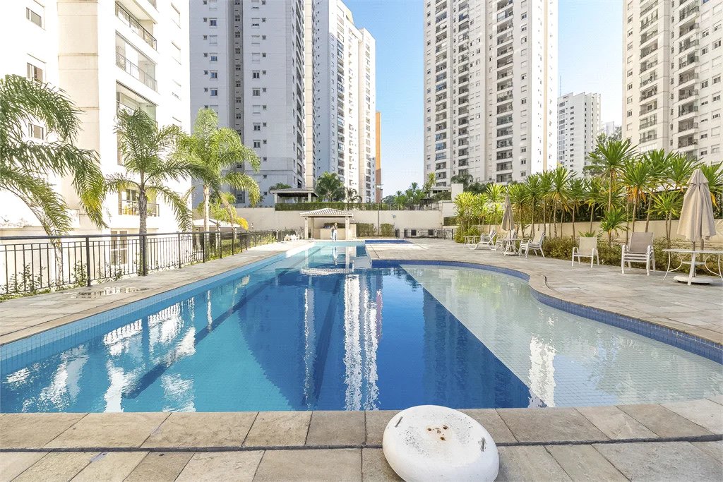 Apartamento à venda com 3 quartos, sendo 1 suíte,  em Jardim Parque Morumbi, São Paulo, SP