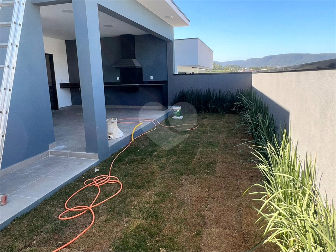 Casa à venda ou para alugar com 3 suítes em Residencial Vila Victoria, Itupeva, SP