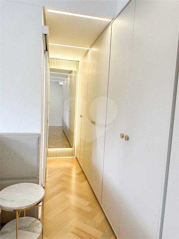 Apartamento à venda com 4 suítes em Vila Cordeiro, São Paulo, SP