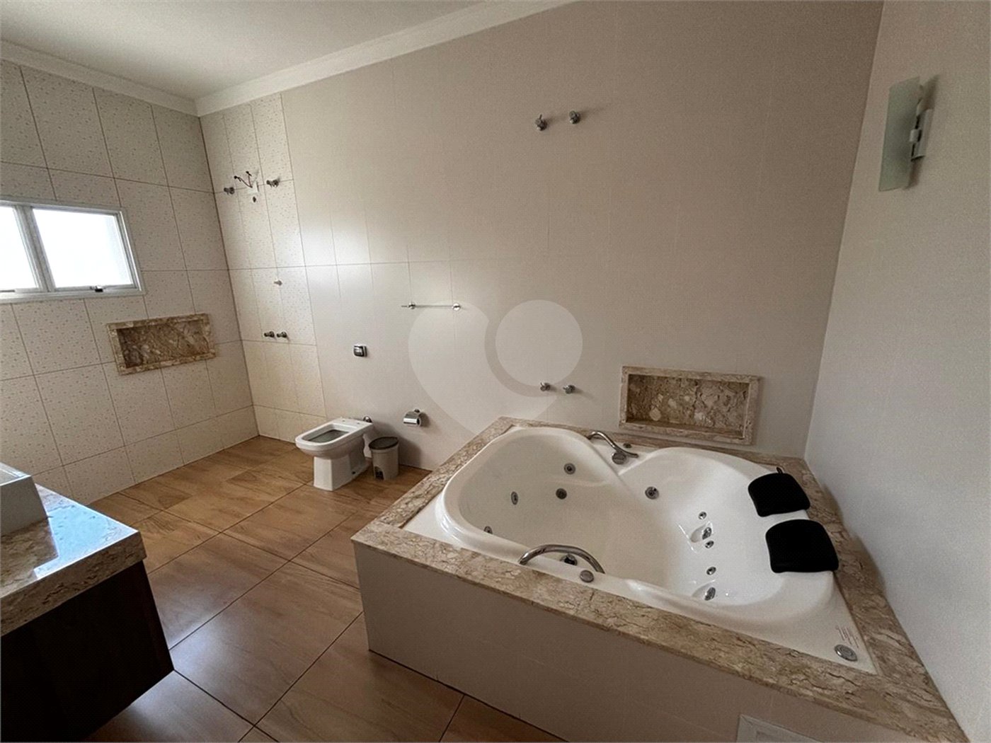Casa à venda com 2 quartos, sendo 1 suíte, no condomínio Residencial Lagos D Icarai, Salto - SP