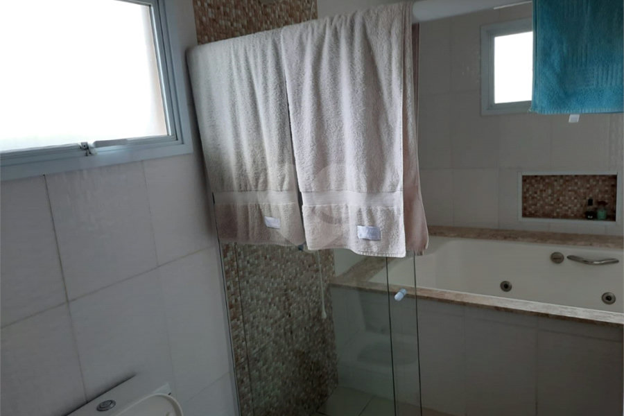 Casa à venda com 4 quartos, sendo 2 suítes, no condomínio Parque das Garças, Atibaia - SP