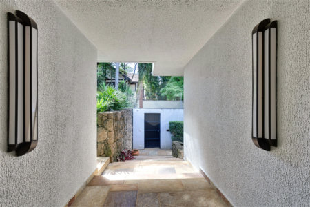 Casa à venda com 4 suítes em Jardim Cordeiro, São Paulo, SP