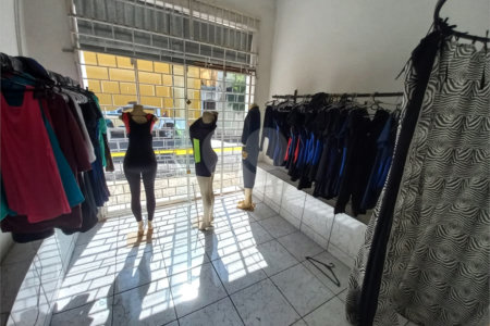 Salão comercial com 206,00 m² .