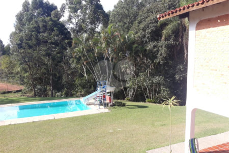 Sítio à venda com 5 quartos, sendo 3 suítes,  em Planalto Verde, São Roque, SP