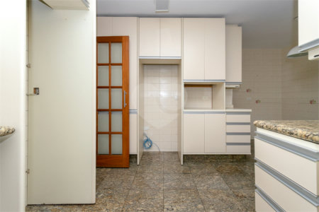 Apartamento à venda com 4 quartos, sendo 3 suítes, em Perdizes, São Paulo, SP