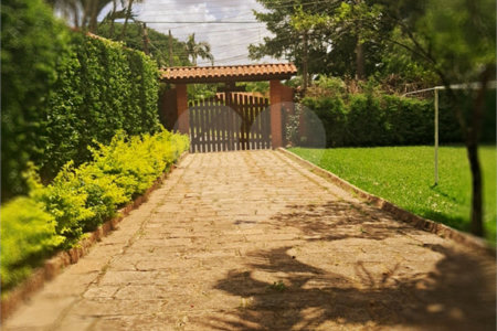 Casa à venda com 3 quartos, sendo 1 suíte, no condomínio Acmti - Colinas do Mosteiro, Terras de Itaici e Recanto dos Pássaros, Indaiatuba - SP