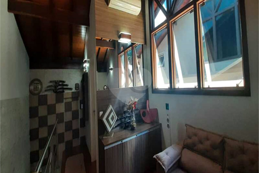 Casa à venda com 4 quartos, sendo 2 suítes, no condomínio Florada da Serra, São Paulo - SP