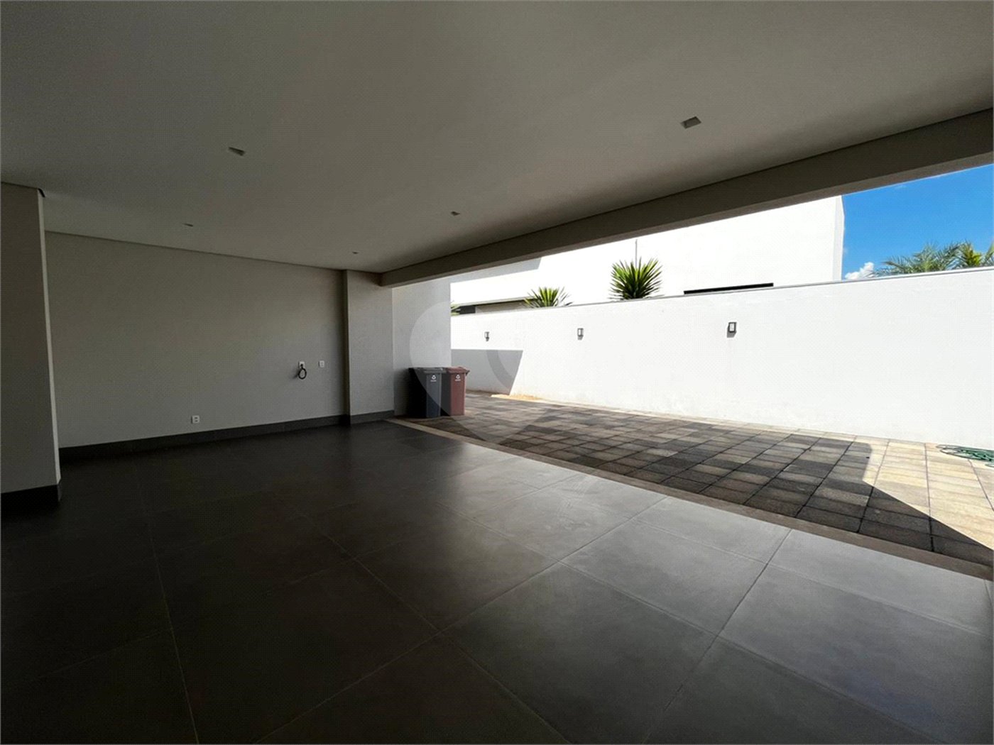 Casa à venda com 4 quartos, sendo 2 suítes,  no condomínio Florais Itália, Cuiabá - MT
