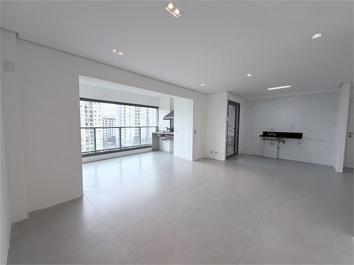 Apartamento à venda com 3 quartos, sendo 1 suíte,  em Vila Leopoldina, São Paulo, SP