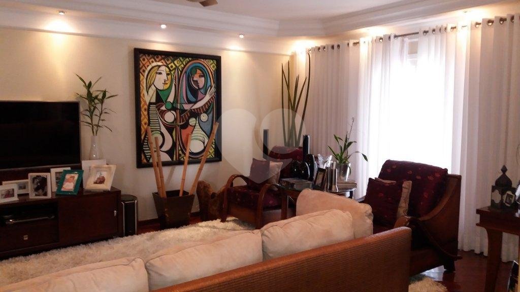 Casa à venda com 4 suítes em Jardim Floresta, São Paulo, SP