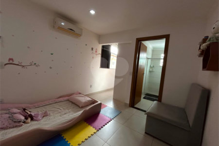 Duplex à venda com 1 quarto, sendo 3 suítes, em Taperapuan, Porto Seguro, BA
