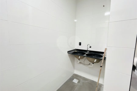 Casa à venda com 3 quartos, sendo 1 suíte, no condomínio Vale dos Sonhos 2, Rio de Janeiro - RJ
