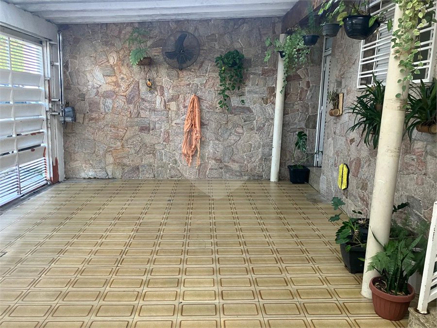 Casa Térrea à venda com 3 quartos em Vila Nivi, São Paulo, SP