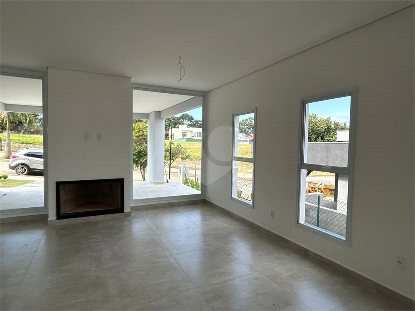 Casa à venda com 3 suítes no condomínio Vida Real, Itupeva - SP