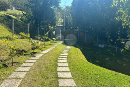 Chácara à venda com 4 suítes em Condomínio Granja Veridiana (paruru), Ibiúna, SP