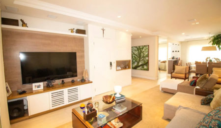 Casa à venda com 4 quartos, sendo 3 suítes, no condomínio Residencial Sans Souci, São Paulo - SP