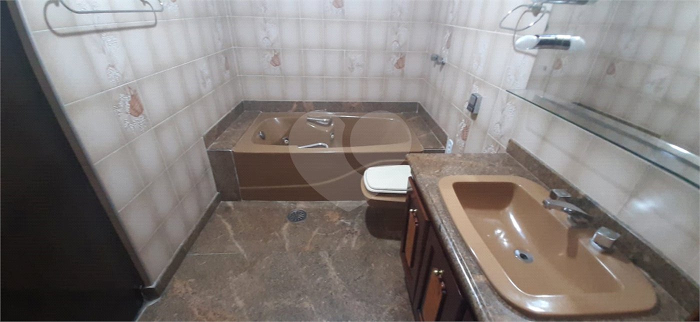 Sobrado à venda com 4 quartos, sendo 2 suítes, em Jardim França, São Paulo, SP