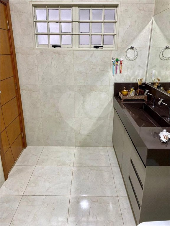 Casa à venda com 3 quartos, sendo 1 suíte, em Vila Miranda, Sumaré, SP