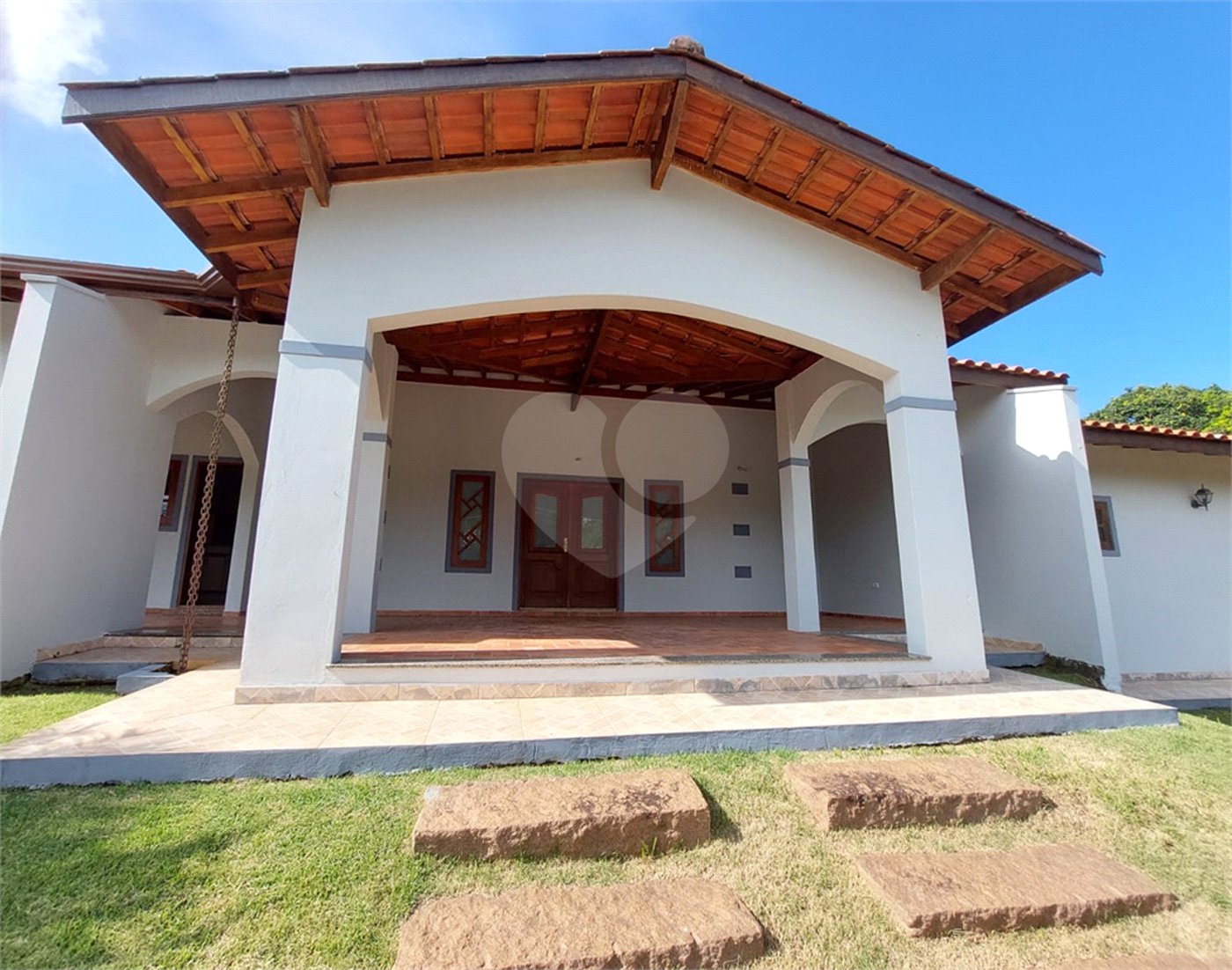 Casa à venda com 4 suítes no condomínio Monte Belo, Salto - SP