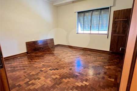 Sobrado à venda com 4 quartos, sendo 1 suíte, em Santana, São Paulo, SP