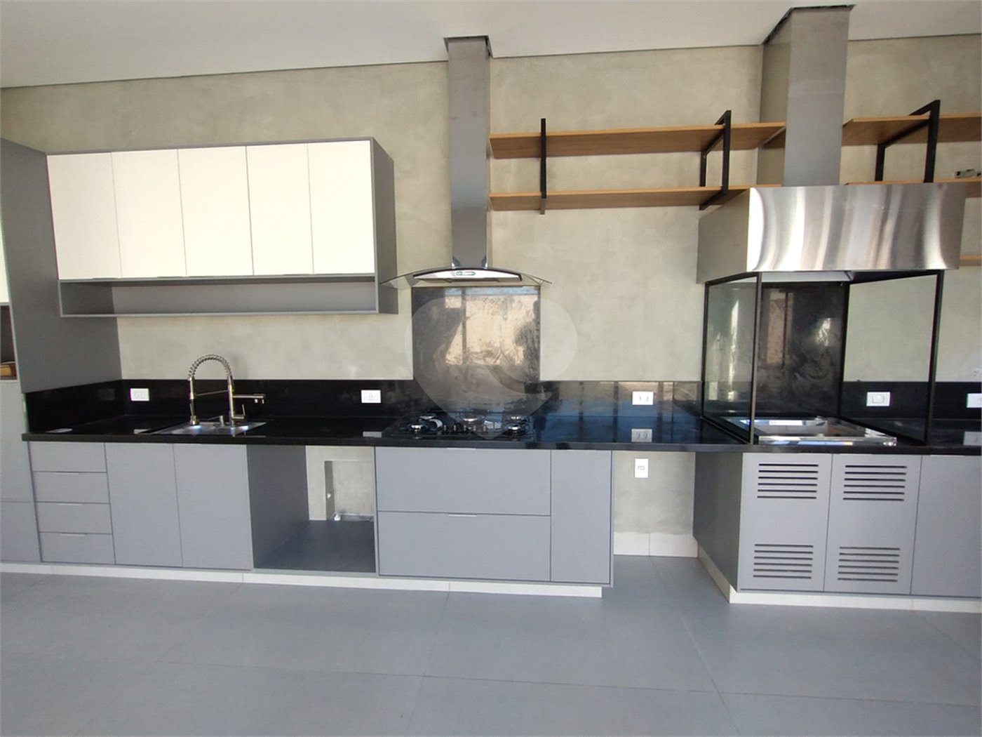 Casa à venda com 3 suítes no condomínio Residencial Golden Ville, Itapetininga - SP