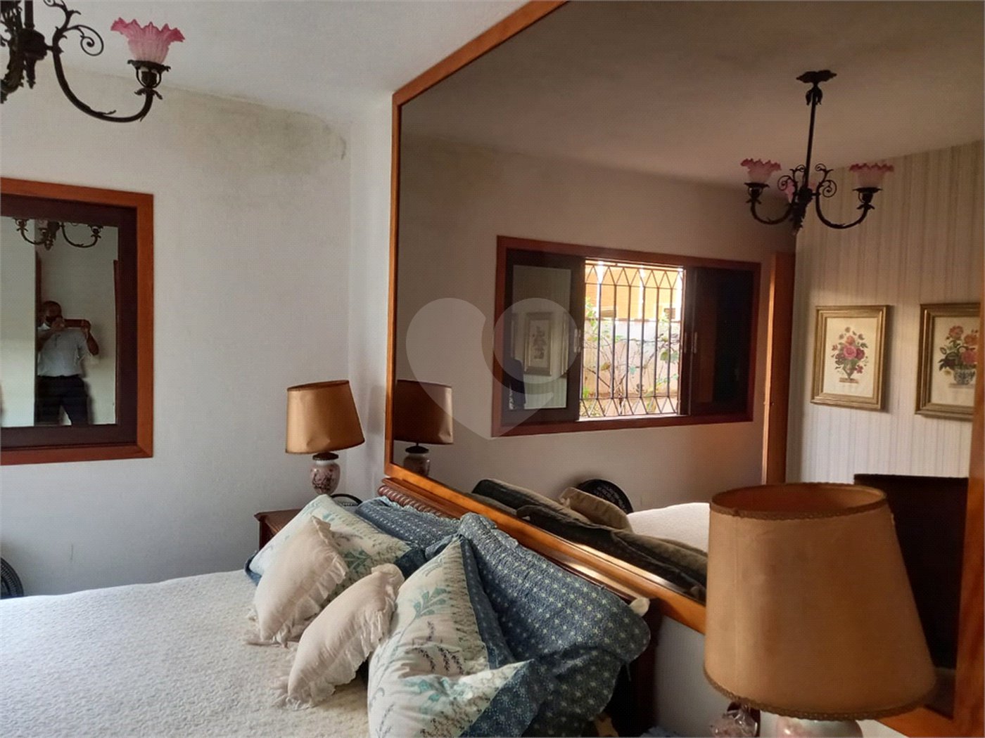 Casa à venda com 5 quartos, sendo 4 suítes, em Jardim São Bento, São Paulo, SP
